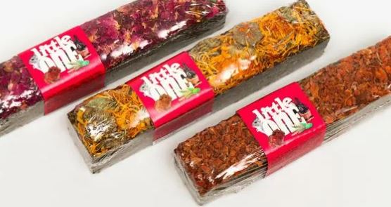 Little One   Палочка из луговых трав с топпингом, ассорти (морковь, календула,роза), 85 г